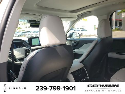 New 2025 Lincoln Aviator AWD image 20