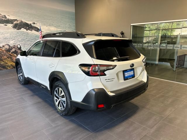 Used 2023 Subaru Outback Premium AWD/4WD image 38