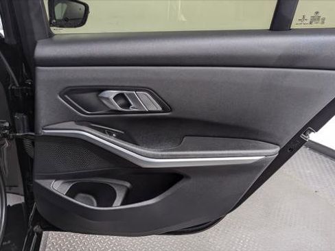 Used 2020 BMW 330i Sedan w/ Convenience Package image 19