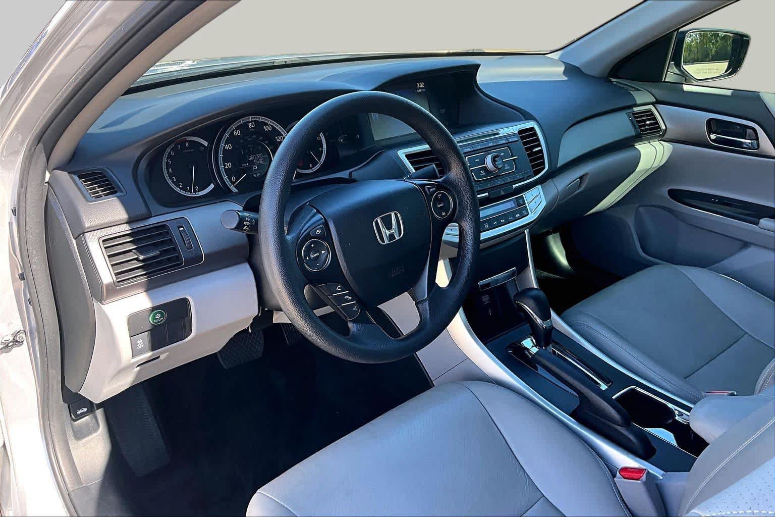 Used 2015 Honda Accord LX image 16