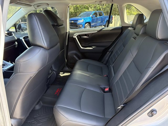 Used 2022 Toyota RAV4 XLE Premium FWD image 14