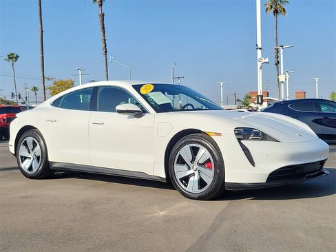 Used 2021 Porsche Taycan 4S image 28