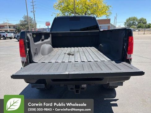 Used 2011 GMC Sierra 2500 Denali w/ Suspension Package, Off-Road AWD/4WD image 30