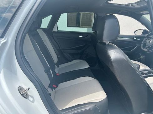 Used 2019 Volkswagen Jetta R-Line FWD image 17