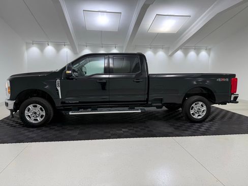 Used 2025 Ford F250 XLT AWD/4WD image 4