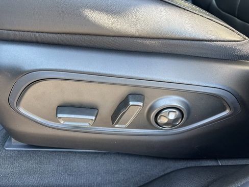 New 2025 Jeep Grand Cherokee Limited w/ Black Appearance Package image 25