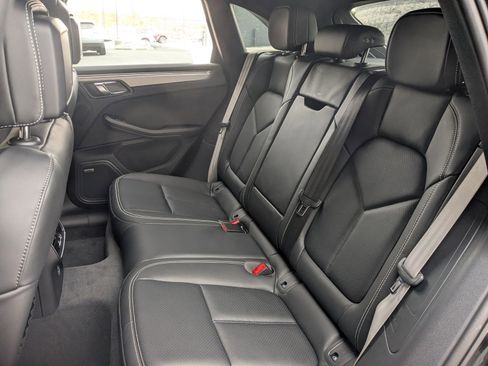 Used 2026 Porsche Macan S AWD/4WD image 25