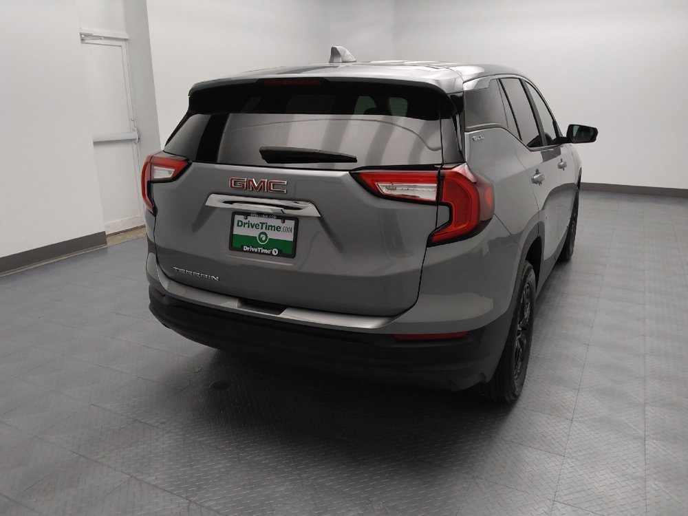 Used 2024 GMC Terrain SLE FWD image 7