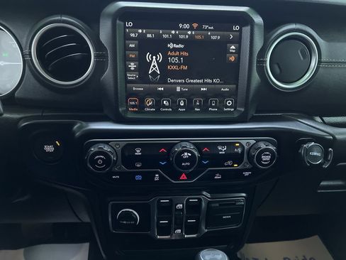 Used 2022 Jeep Wrangler Unlimited Sahara AWD/4WD image 21