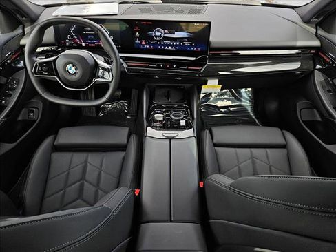 Certified 2024 BMW 530i w/ Convenience Package image 19