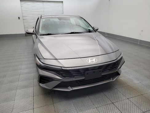 Used 2024 Hyundai Elantra SEL FWD image 14
