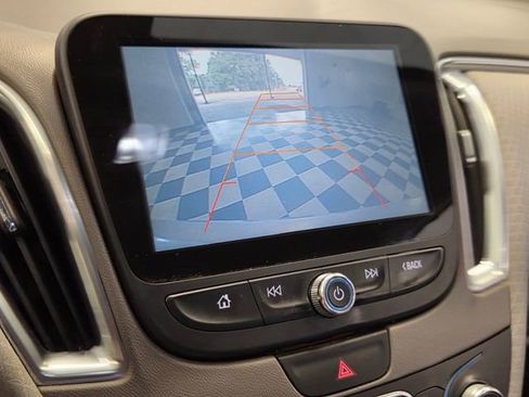 Used 2016 Chevrolet Malibu LT FWD image 19