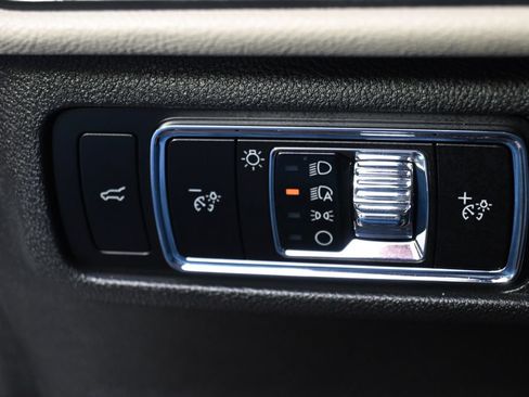 Used 2026 Lincoln Corsair Premiere AWD/4WD image 24