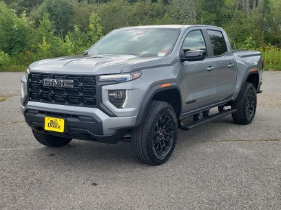 New 2026 GMC Canyon Elevation w/ LPO, Black Badging Package