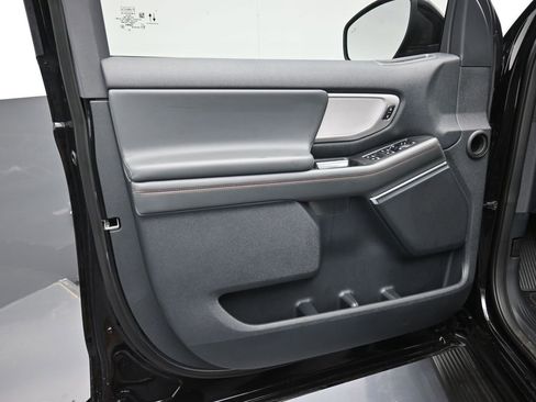 New 2025 Ford Expedition Active image 6