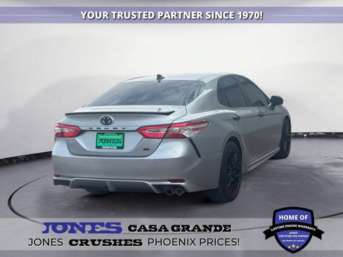 Used 2020 Toyota Camry SE w/ Carpet Mat Package FWD image 6