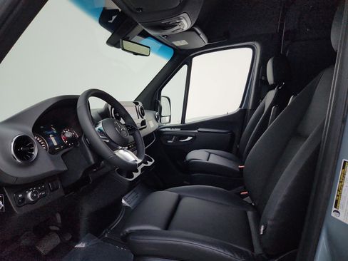 New 2026 Mercedes-Benz Sprinter 2500 image 9