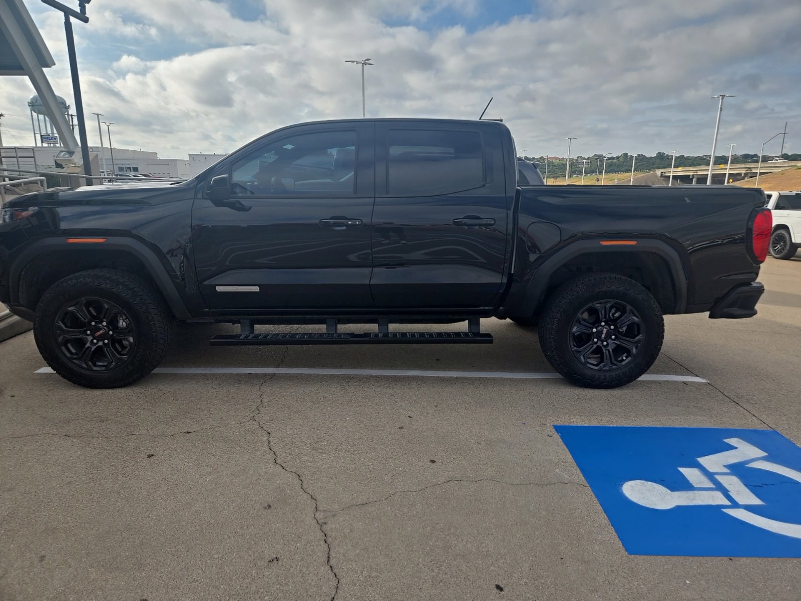 Used 2025 GMC Canyon Elevation w/ Convenience Package RWD image 11