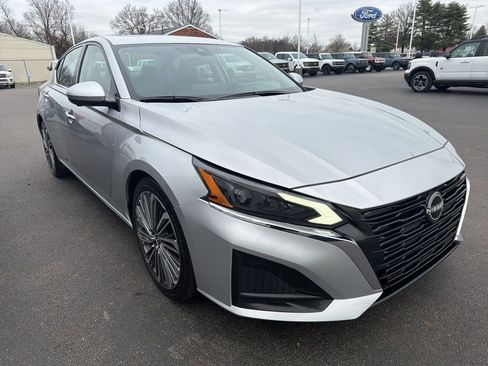 Used 2023 Nissan Altima 2.5 SL image 6