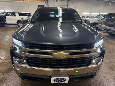 Used 2021 Chevrolet Silverado 1500 LT image 2
