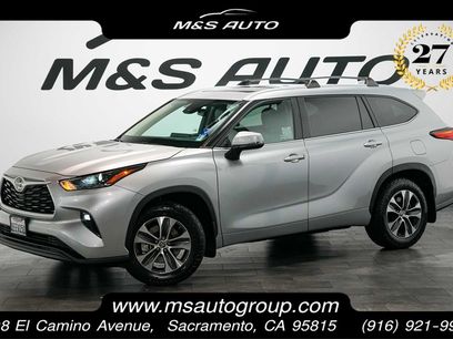 Used 2023 Toyota Highlander XLE
