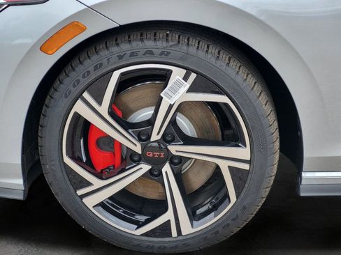 New 2026 Volkswagen GTI SE FWD image 21