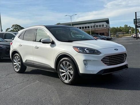 Certified 2022 Ford Escape Titanium w/ Titanium Elite Package AWD/4WD image 2