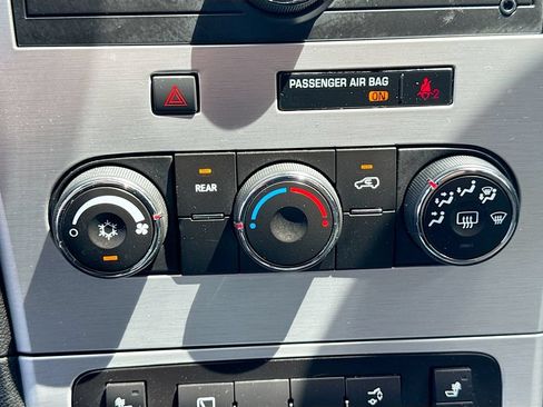 Used 2012 GMC Acadia SLE AWD/4WD image 13