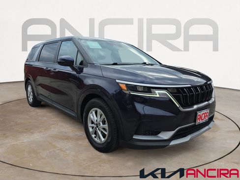 Certified 2024 Kia Carnival LX image 1