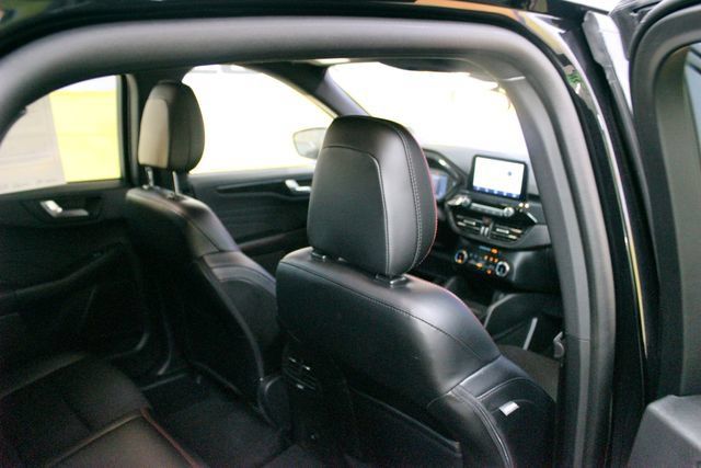 Used 2025 Ford Escape ST-Line AWD/4WD image 10