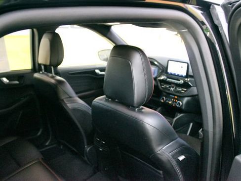Used 2025 Ford Escape ST-Line AWD/4WD image 10