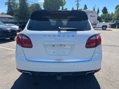 Used 2014 Porsche Cayenne Diesel w/ Comfort Plus Package AWD/4WD image 6