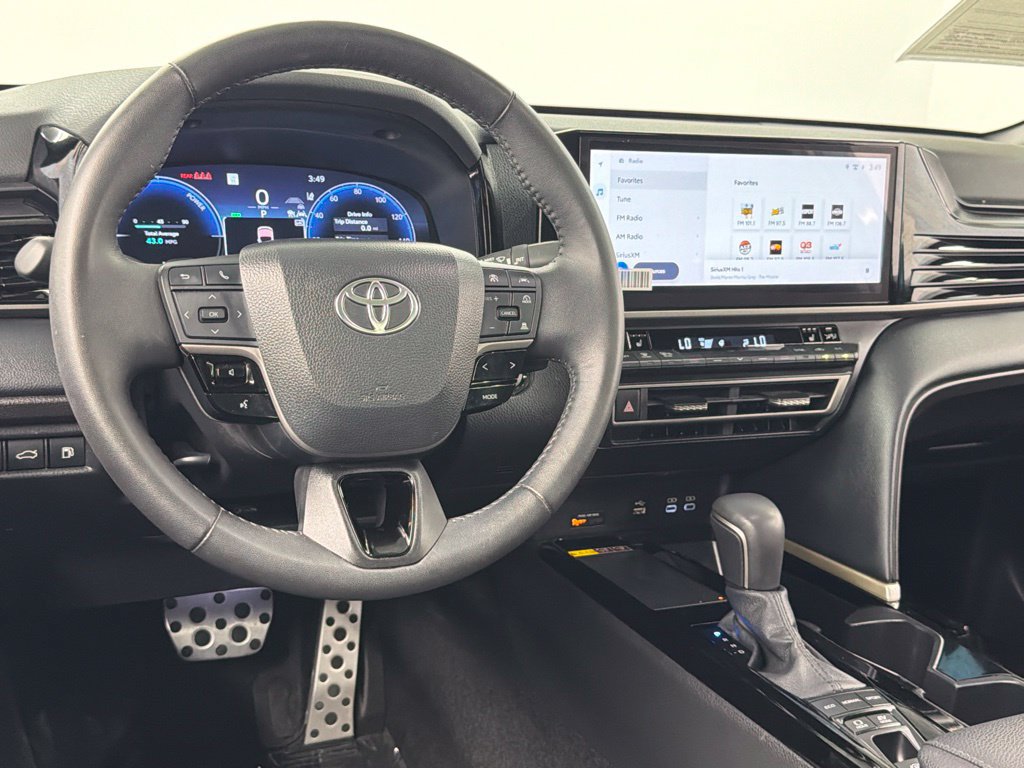 Used 2025 Toyota Camry XSE FWD image 37