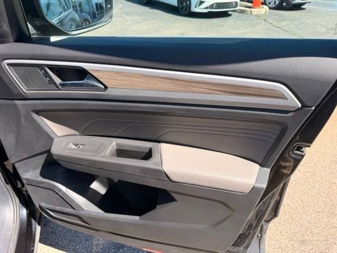 Certified 2023 Volkswagen Atlas SEL AWD/4WD image 19