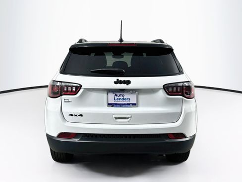 Used 2023 Jeep Compass Latitude w/ Sun and Sound Group AWD/4WD image 6
