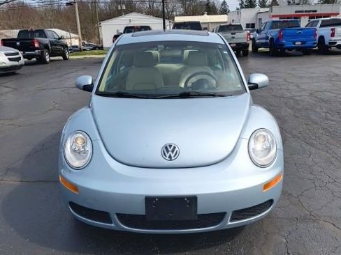 Used 2010 Volkswagen Beetle Coupe image 20