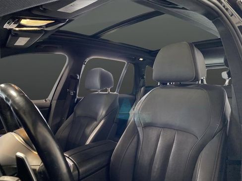 Used 2021 BMW X5 M50i image 7