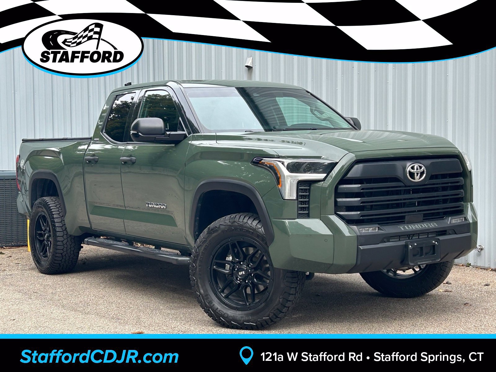 Used 2022 Toyota Tundra SR5 w/ SR5 Convenience Package AWD/4WD image 1