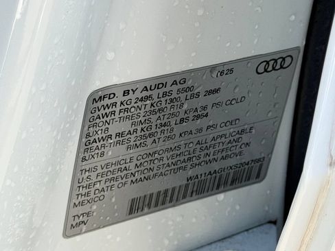 Used 2025 Audi Q5 Premium w/ Convenience Package AWD/4WD image 29