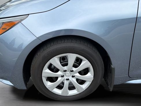 Used 2025 Toyota Corolla LE FWD image 35