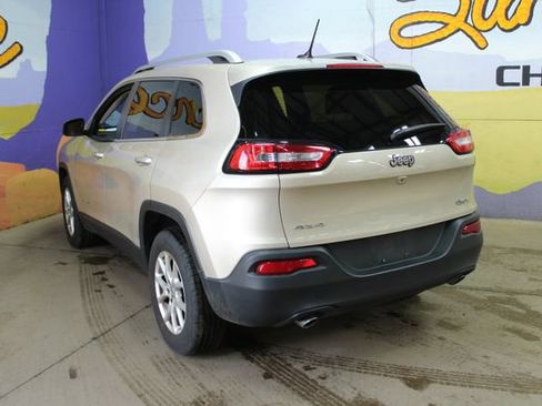 Used 2014 Jeep Cherokee Altitude w/ Cold Weather Group image 6