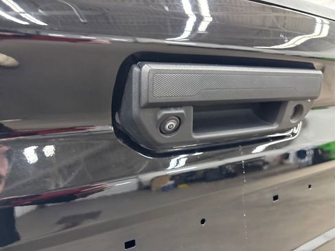 Used 2024 GMC Canyon Elevation w/ Elevation Premium Package image 13