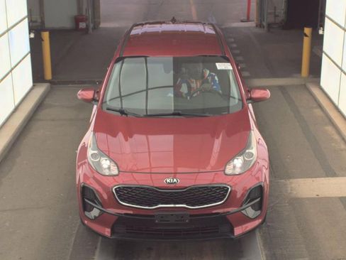 Used 2021 Kia Sportage LX image 2