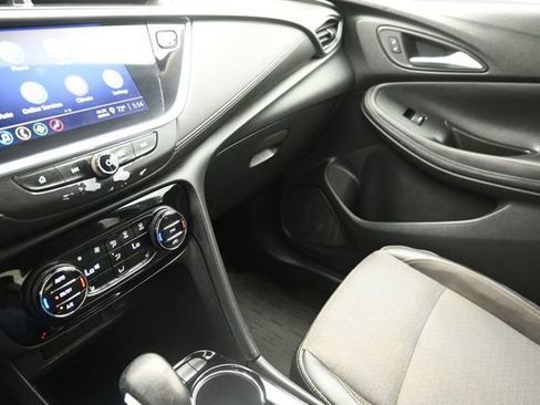 Used 2022 Buick Encore GX Select FWD image 27
