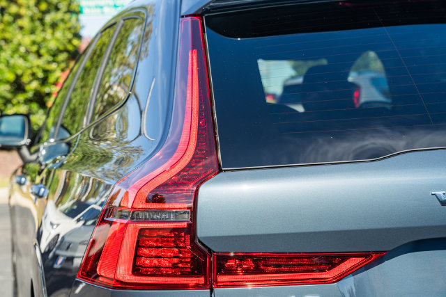 New 2027 Volvo XC60 T8 Plus AWD/4WD image 7