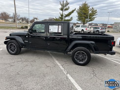 Used 2023 Jeep Gladiator Overland image 20
