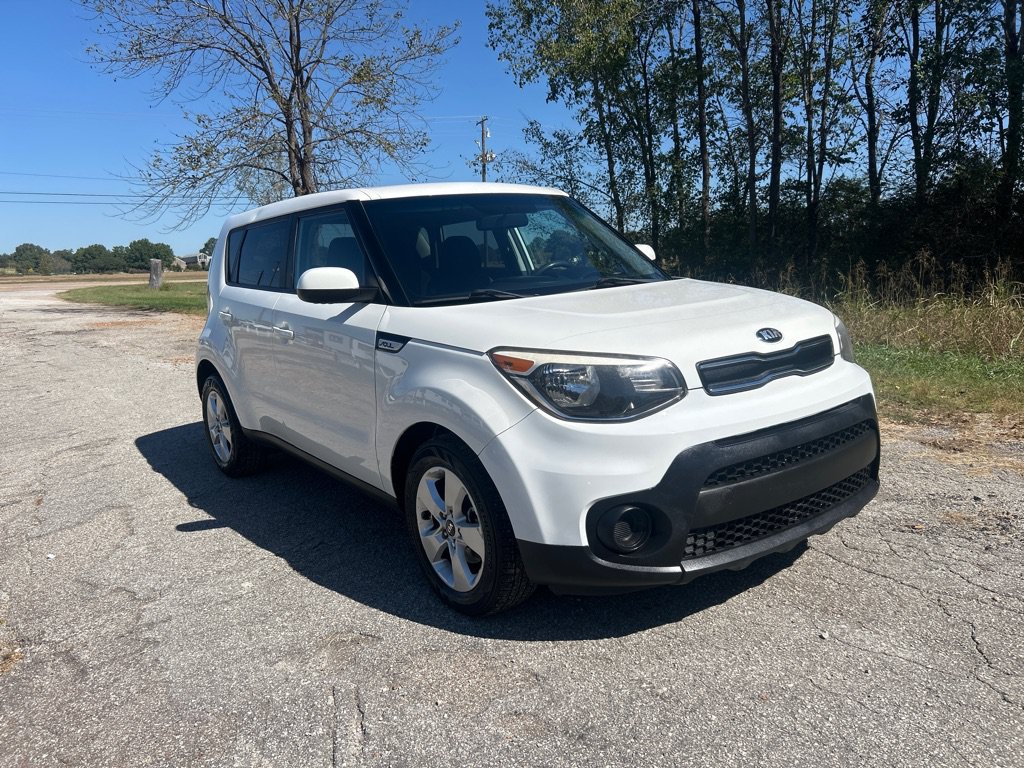 Used 2019 Kia Soul FWD image 1