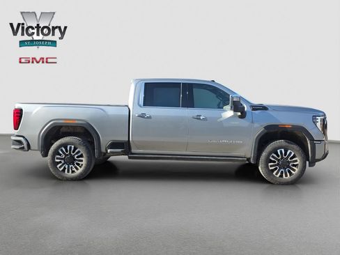 Used 2025 GMC Sierra 2500 Denali Ultimate w/ Max Trailering Package AWD/4WD image 18