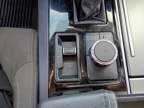 Used 2025 Toyota Sequoia SR5 image 26