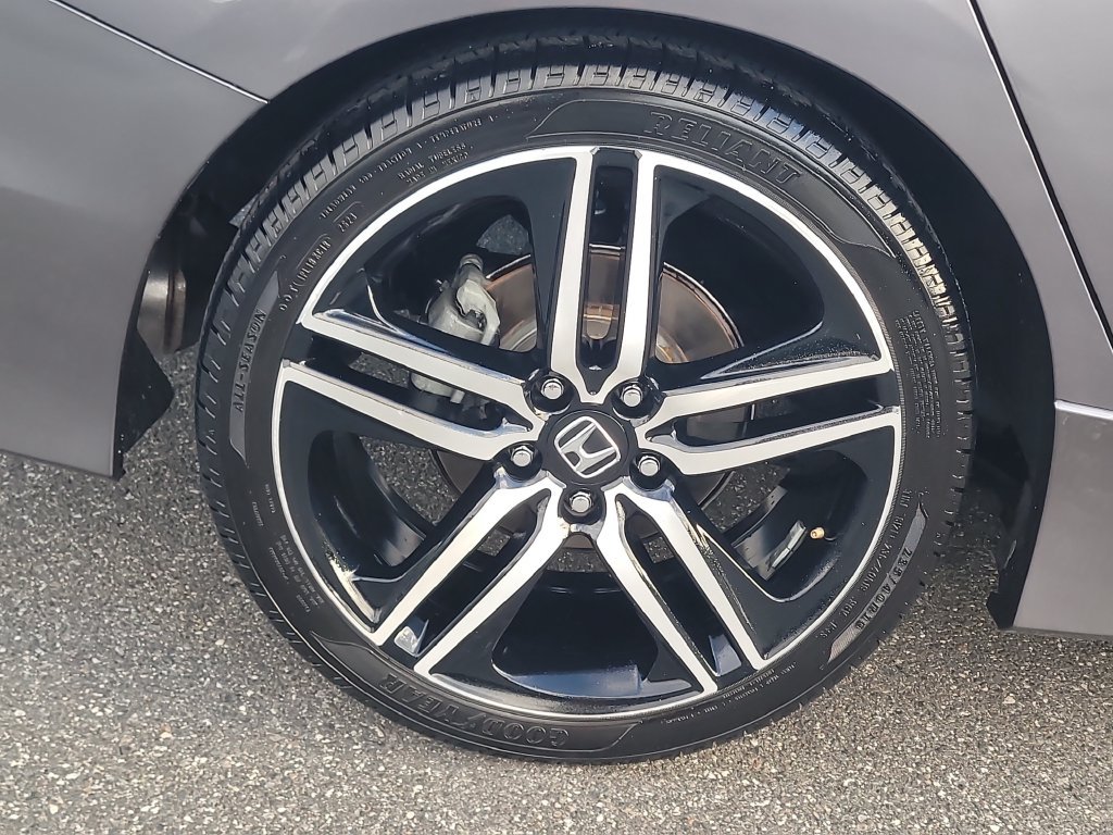 Used 2017 Honda Accord Sport image 6